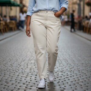 925 WOMENS SIZE 26 WHITE JEANS BY OLD NAVY